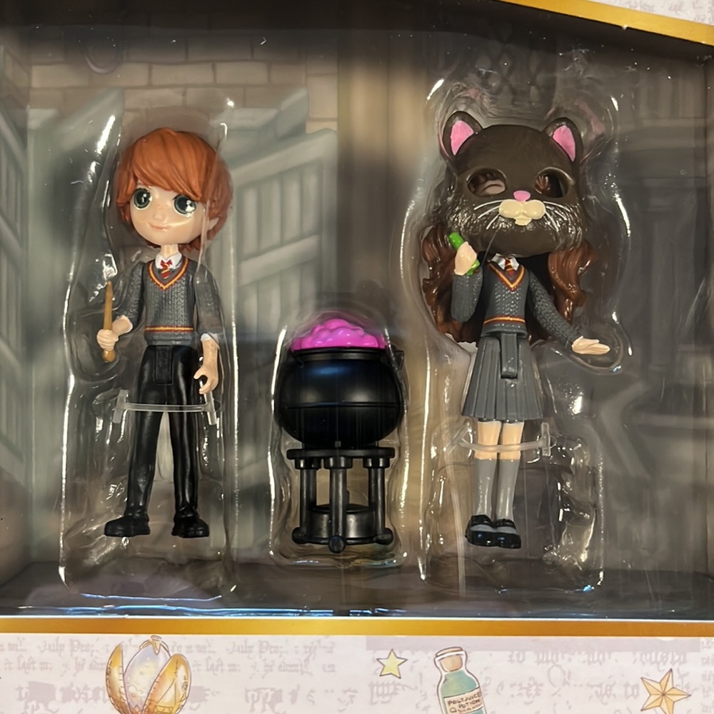 Harry Potter Wizarding World Character from magical movie moments. Brand New - Picture 3 of 10